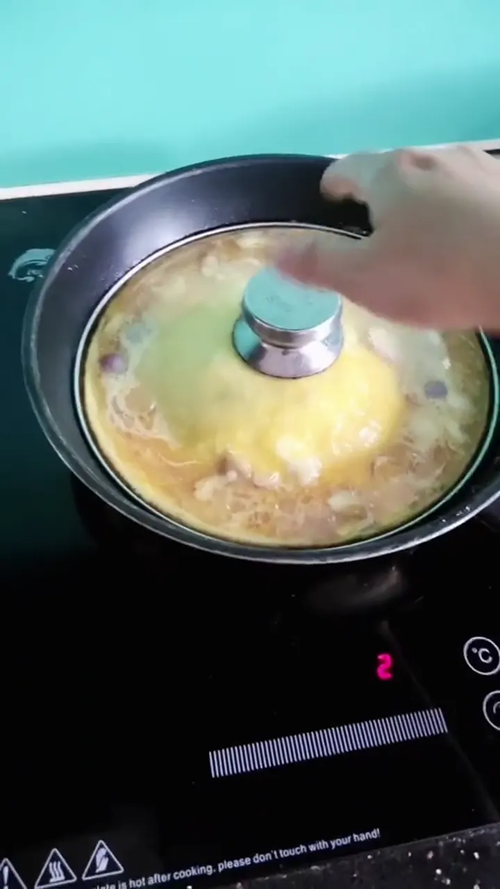 Cooking disaster in the kitchen with a hilarious fail that resulted in an unexpected mess