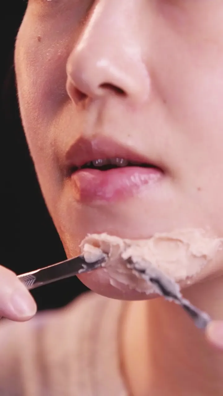 Mind blowing makeup artistry skill creating an impossible transformation caught on camera