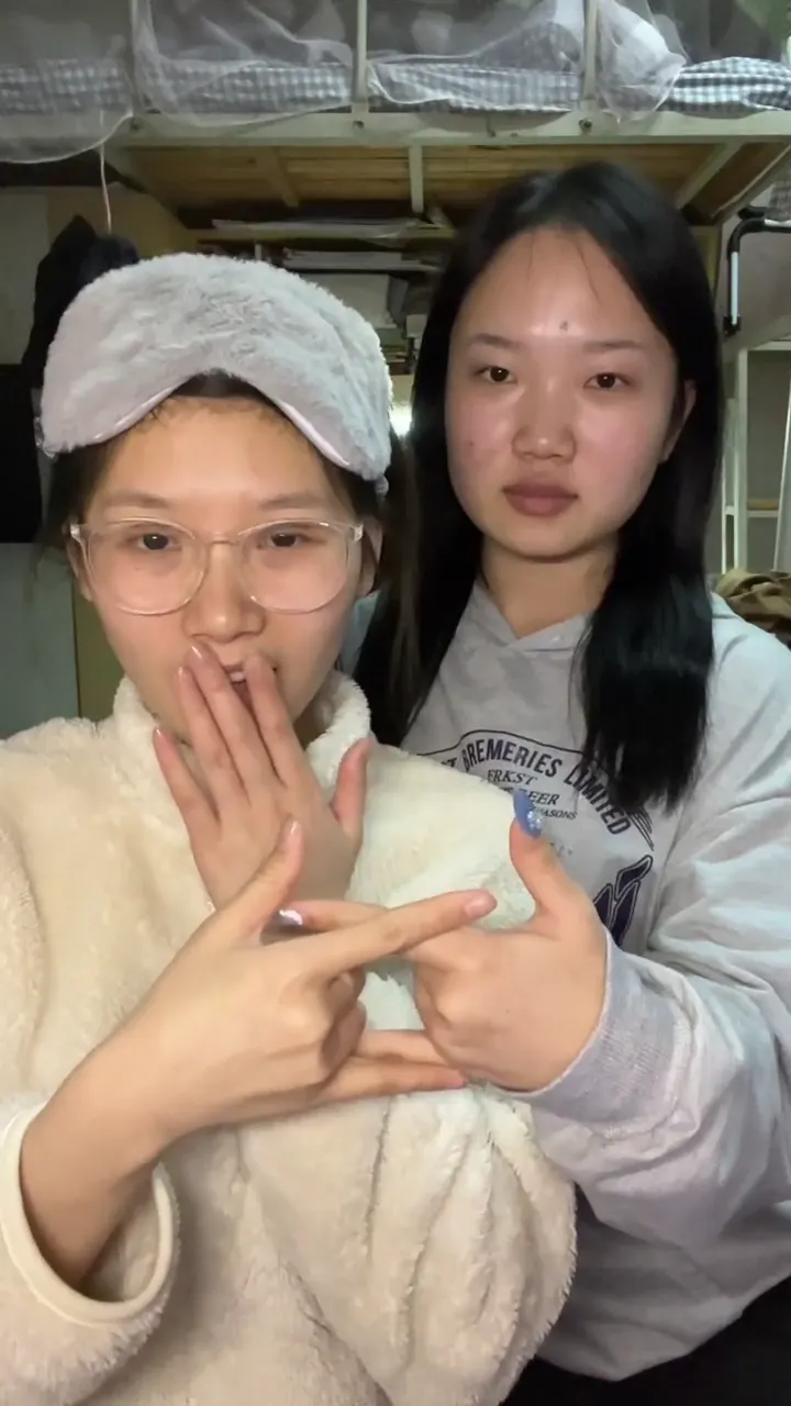 Another incredible Asian visual trick that makes the impossible look easy