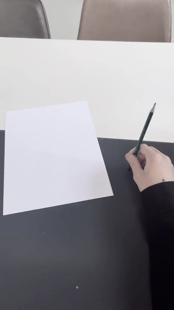 Mind-bending visual effect that makes reality look like a video game scene