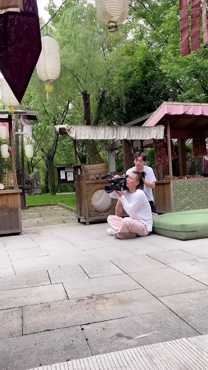 Quick but unforgettable filming blooper that the whole crew could not stop laughing at
